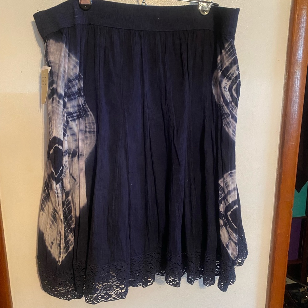 Navy midi skirt